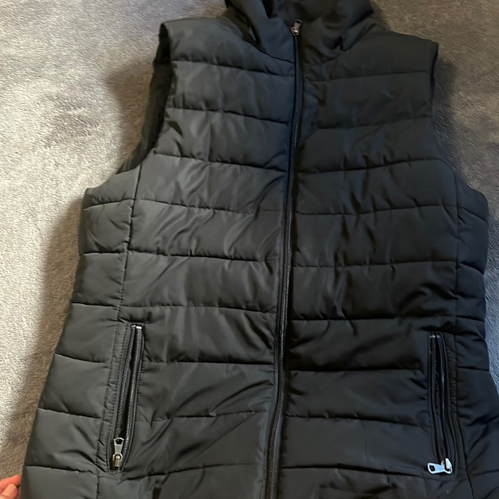 Banana Republic Factory Fleece Lined Faux Fur Hooded Puffer Vest Black Sz XS NWT